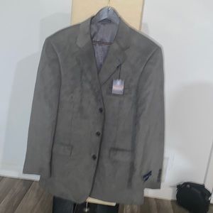 Brand New Stylish never before worn Blazer 42R